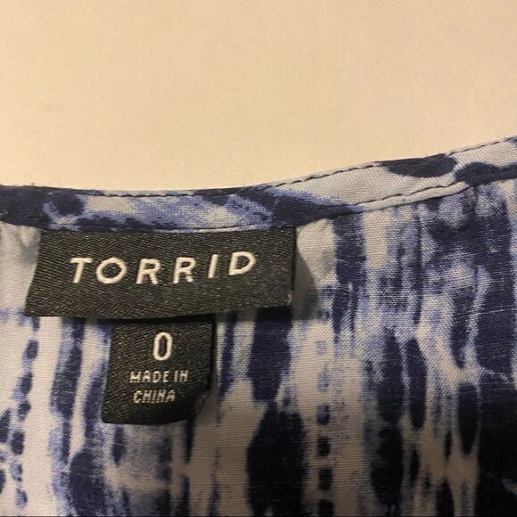 Torrid BLUE TIE-DYE CHALLIS TIE FRONT DOLMAN Cropped TOP Blouse coastal L/0 - Picture 8 of 14